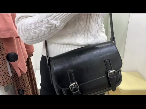❤️ ציבור מאַסטערביישאַן פון יונג הור פעראַלבעררי מיט אַ דילדאָ אין די פּאַסן צימער ❤️ אַנאַל פּאָרן ביי yi.mypornpics.ru ❌